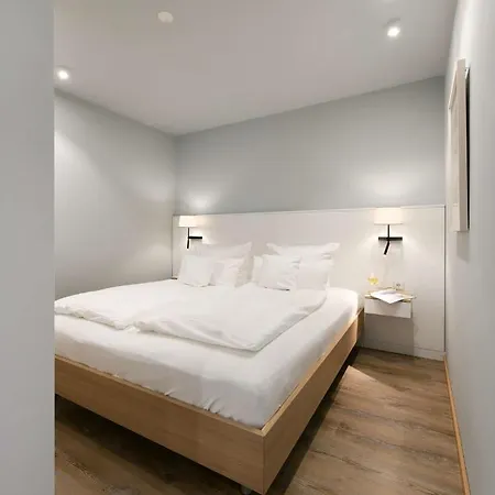 Toewerhus - Moewe * Йюст